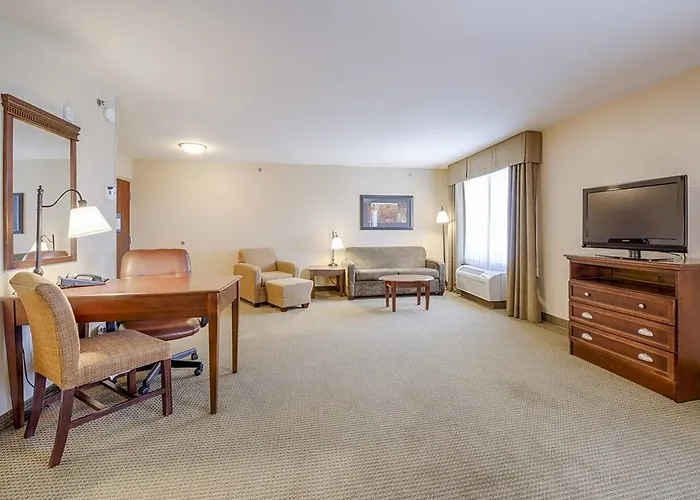 Hampton & Hotel 3*